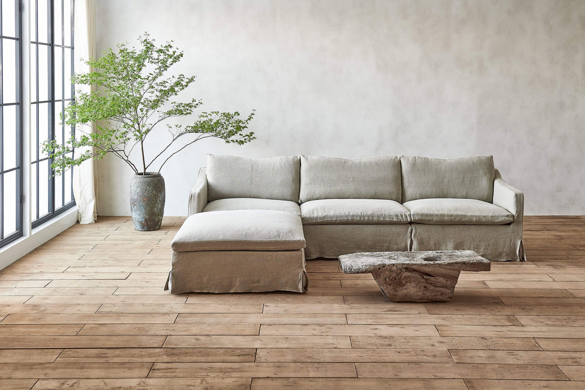 Amelia 4-piece Chaise Sectional Sofa in Jasmine Rice, a light warm greige Medium Weight Linen