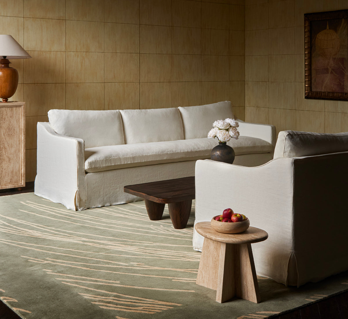 Amelia Sofa – Classic Comfort – Sixpenny
