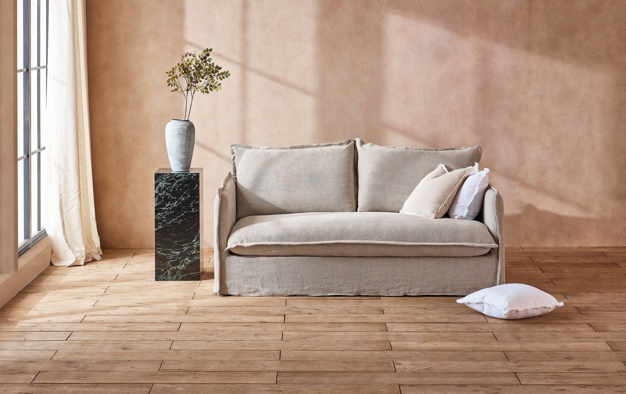 neva-sofa-medium-weight-linen-jasmine-rice-lifestyle-PDP1-72-min