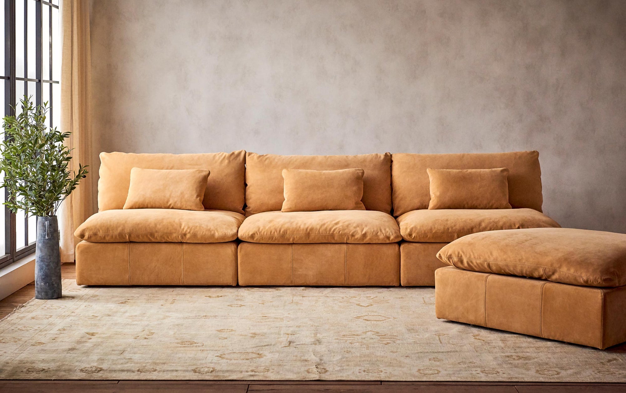 Aria Leather Chaise Sectional