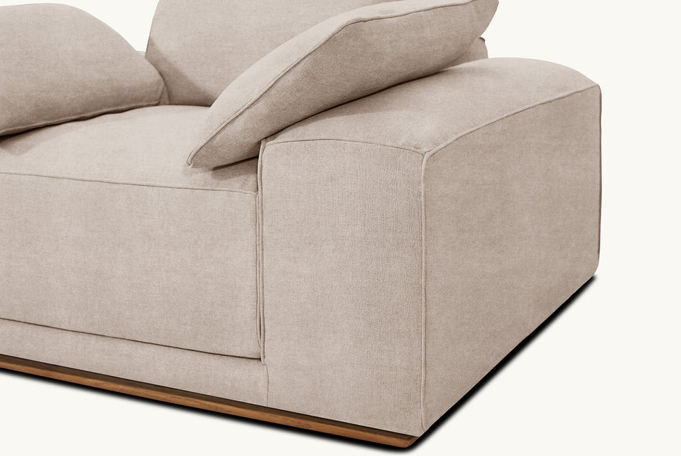 Yogi Chair – Expansive Lounging – Sixpenny